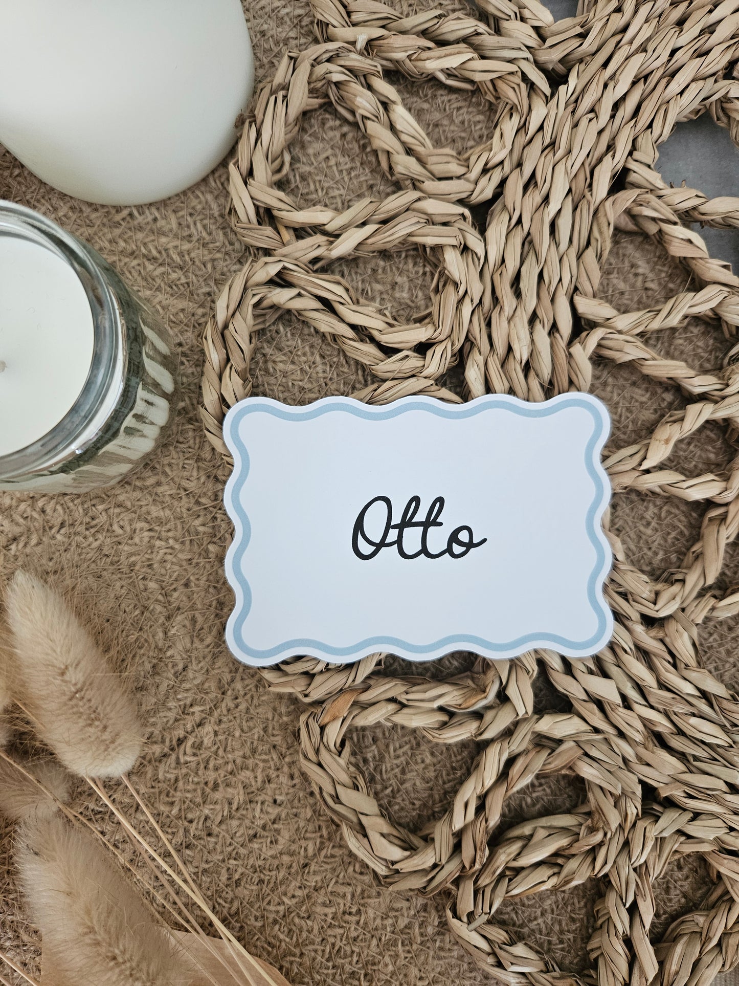 Wavy place cards